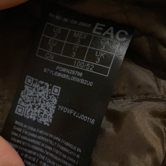 Guess size 3 boys jacket with removable hoodie - Picture 6 of 8